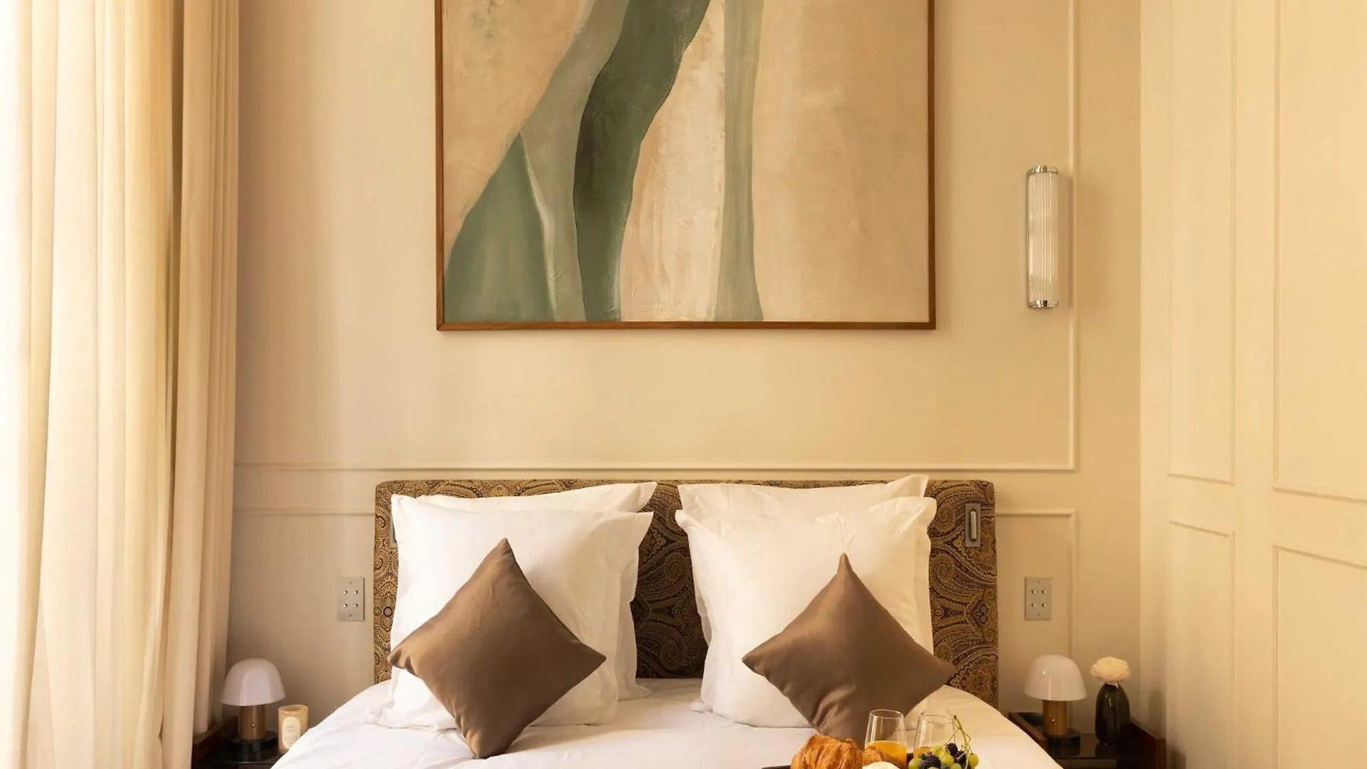 Palais Bourbon Hotel - Room 31- 4P - Invalides Paris 0*,  France